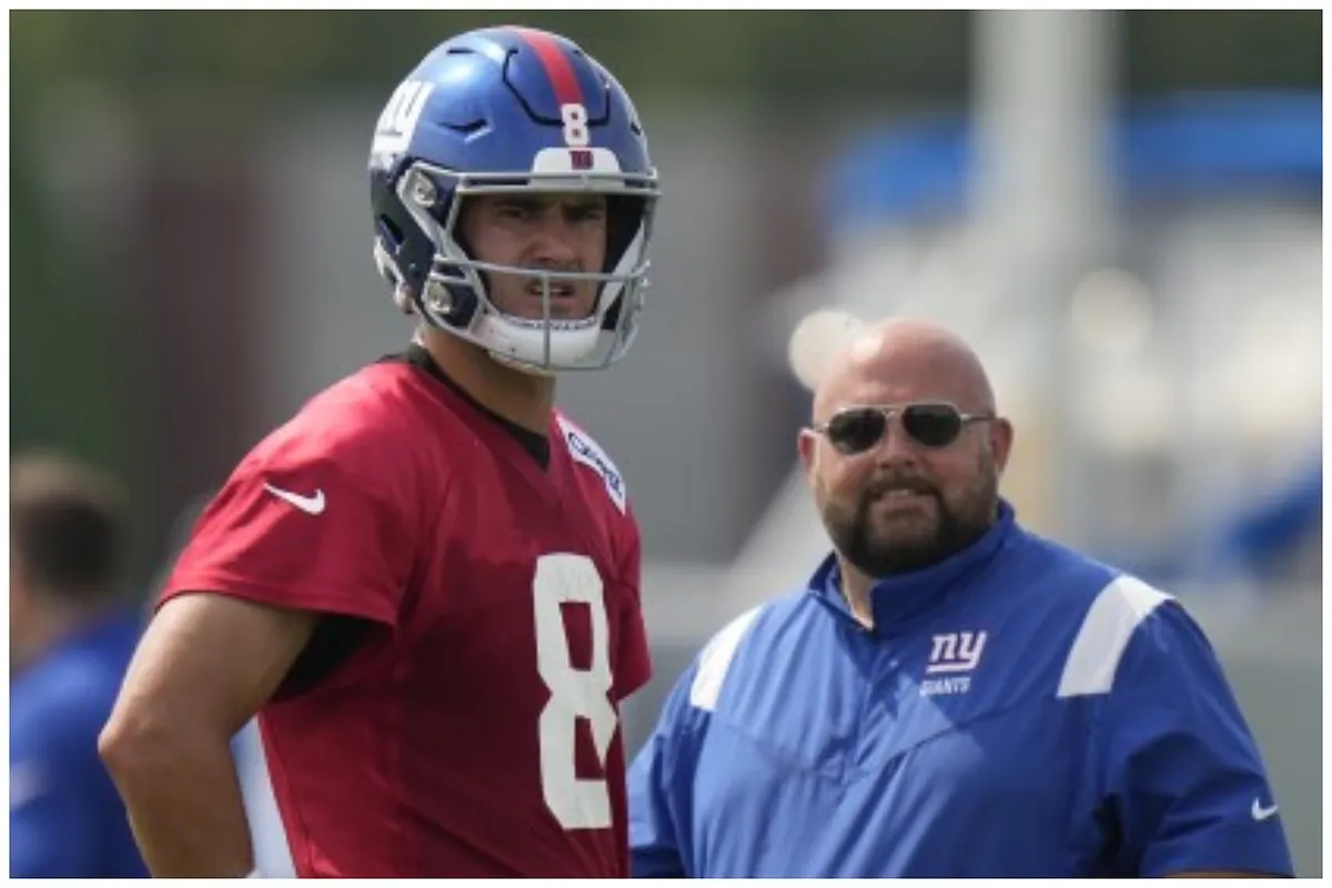 Daniel Jones cannot console his fired former coach but delivers a straight message to the Giants